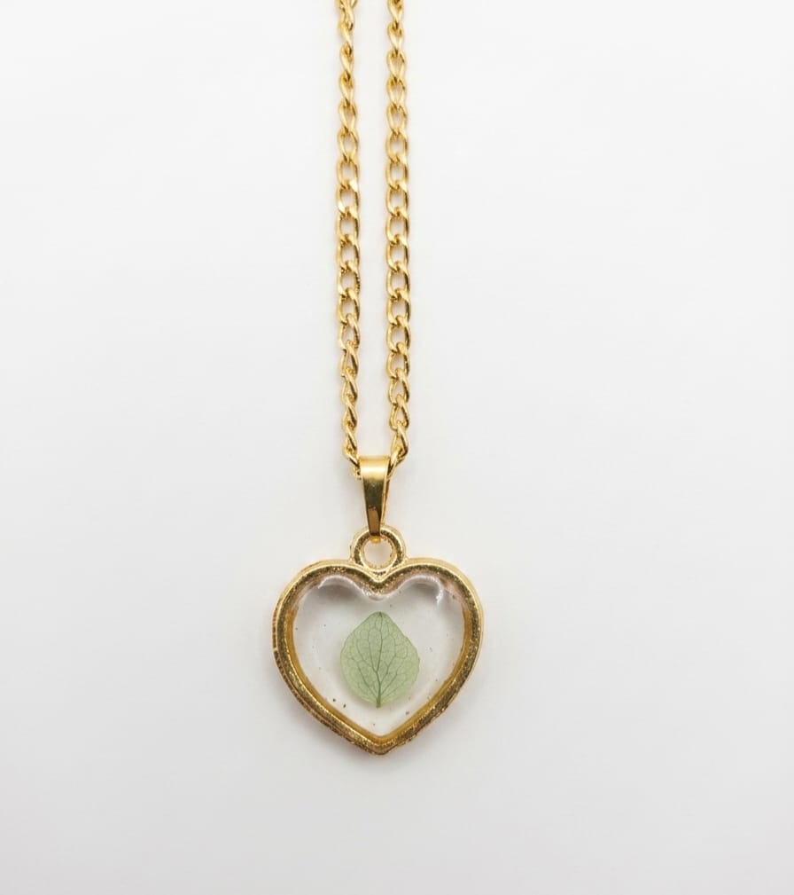💚 Eternal Heart Sage Leaf Real Flower Resin Necklace 💚